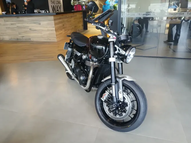 SPEED TWIN 1200 STEALTH EDITION 2024/24 4.436KM | SEMINOVA EXTRA