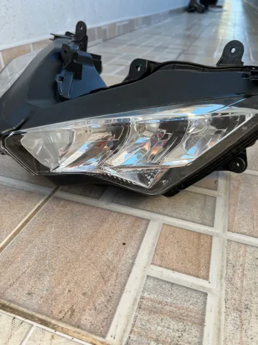 Farol Dianteiro Ninja 650 (2020 em diante)