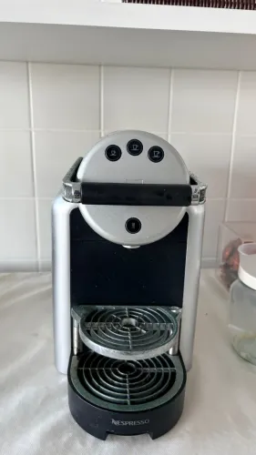 Cafeteira Zenius Nespresso Linha Profissional p/ Cápsula café 220v
