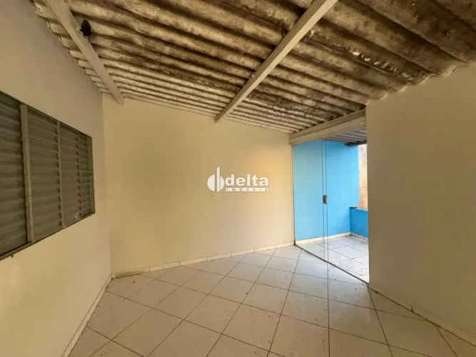 Casa residencial com 2 quartos disponível para venda no bairro Shopping Park em Uberlândia