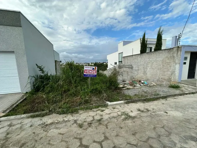 Vende terreno no bairro Jardim das Acácias