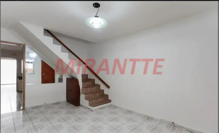 Sobrado para venda possui 68 metros quadrados com 3 quartos em Lauzane Paulista - São Paul