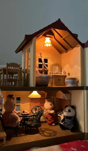 Casa de luzes Sylvania families & família panda