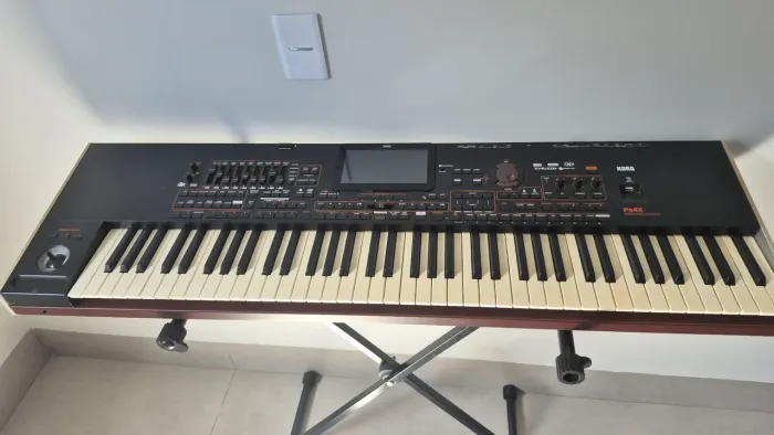PA4X 76 TECLAS