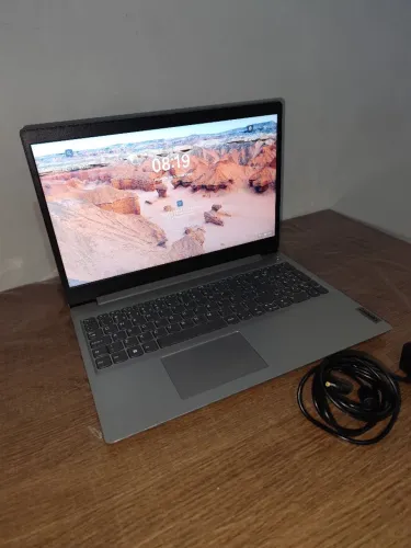 Notebook Lenovo IdeaPad 3 Windows 11 + Carregador