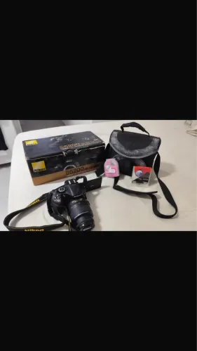 Vende se NIKON 5200 R$ 1900,00