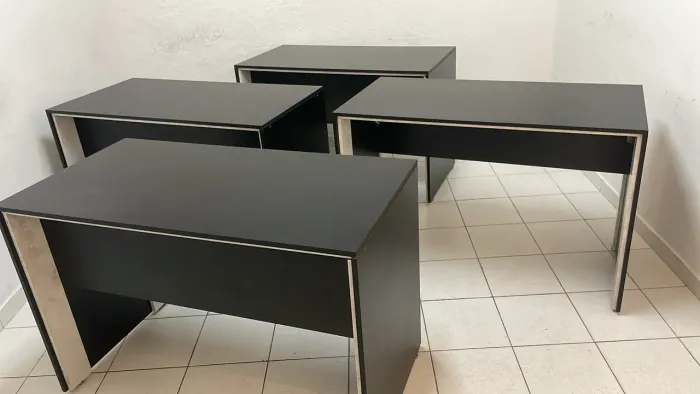 Mesa para Escritório em MDF Preta - R$ 199,90