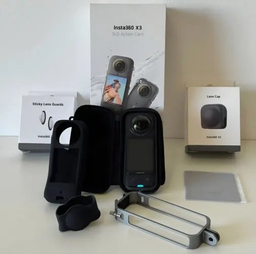 Insta 360 x3 com acessórios