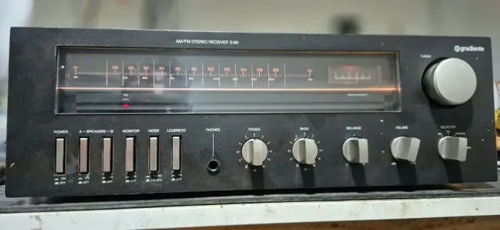Receiver Gradiente Estéreo AM/FM S-96 Anos 80 Vintage (Totalmente Revisado)