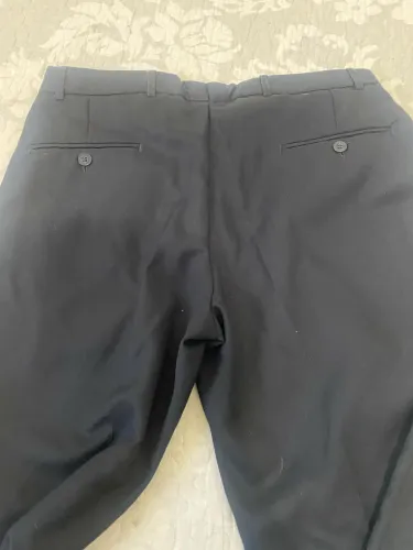 Calça social risca de giz e preta tamanho 42