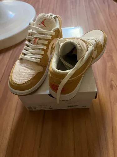 Air Jordan 1 low ?twine?