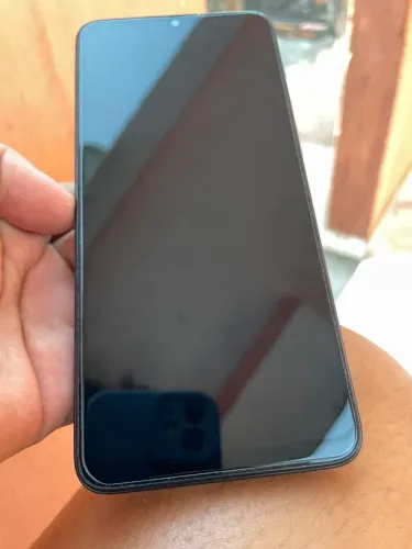 POCO C65 128GB-VENDO tudo funcionando perfeitamente apenas com a tampa da câmera quebrada