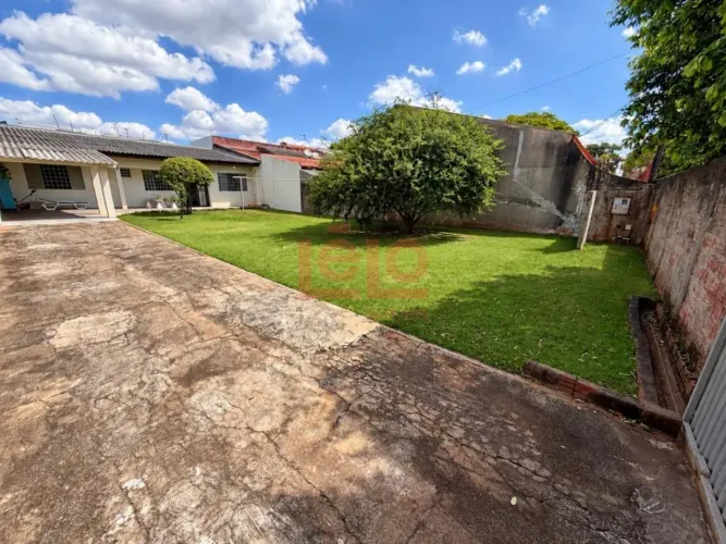 **Casa à venda no Jardim Real terreno amplo e excelente localização**