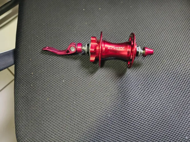 Cubo dianteiro com eixo de 9mm