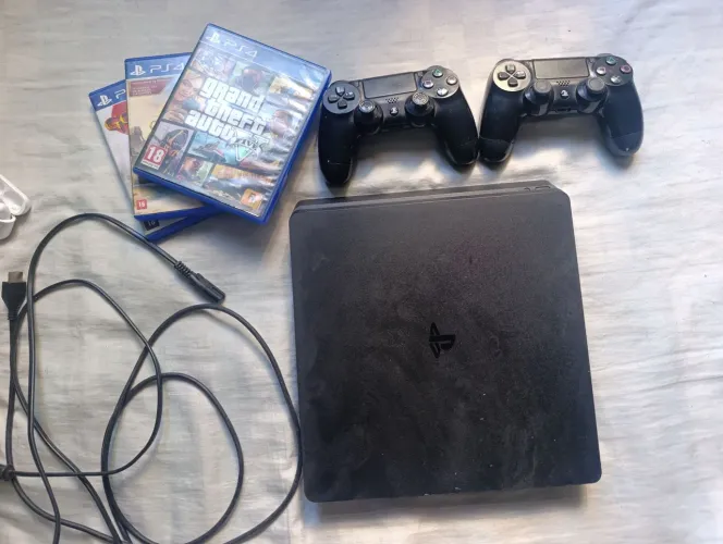 Vendo ps4 baratin