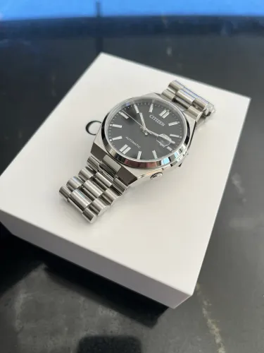 Relógio Citizen Tsuyosa 40mm preto