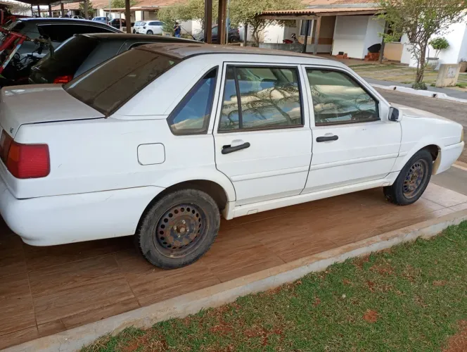 Volkswagen Santana 1.8 MI (álcool) 2002