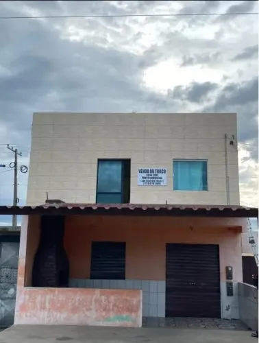 Casa com ponto comercial na cidade de Capim Grosso - BA.