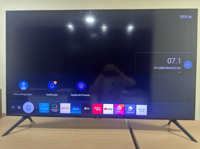 Tv Samsung 50 polegadas com DEFEITO NA TELA.