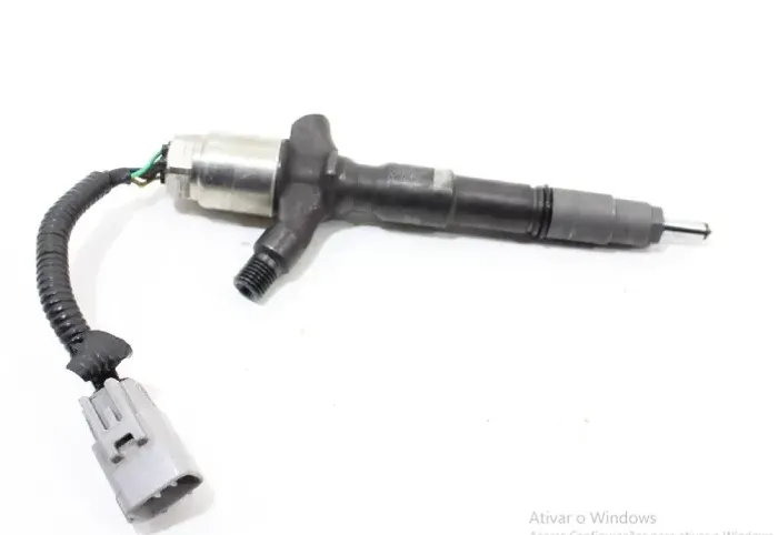 BICO INJETOR HILUX 3.0 DIESEL 12/15 USADO