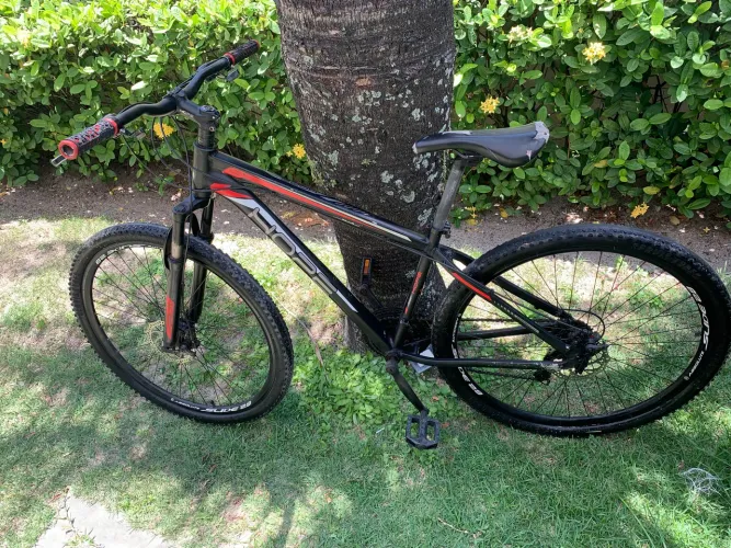 Bicicleta Aro 29 HOPE marcha