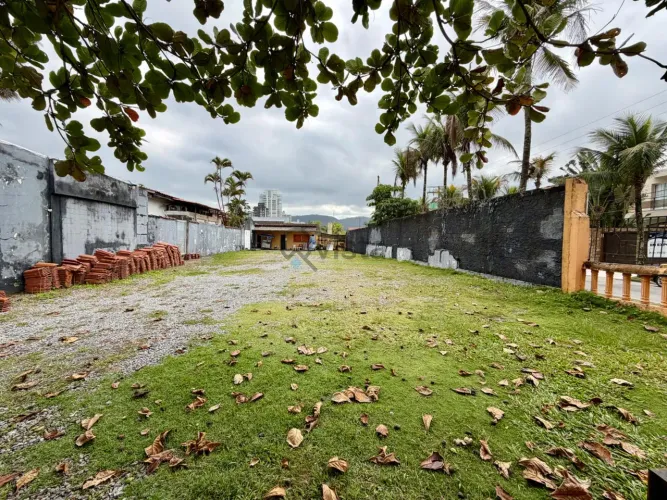 Terreno Frente Mar à Venda  Oportunidade Única na Enseada, Guarujá