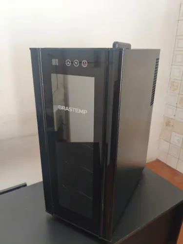 ADEGA DE VINHO BRASTEMP