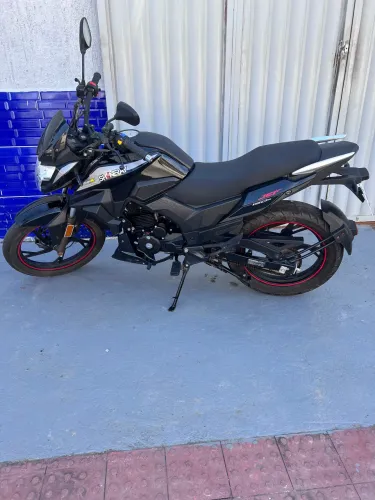 Moto 150  semi nova! 