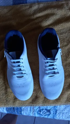 Vendo tênis branco, masculino tamanho 36