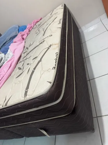 Cama queen