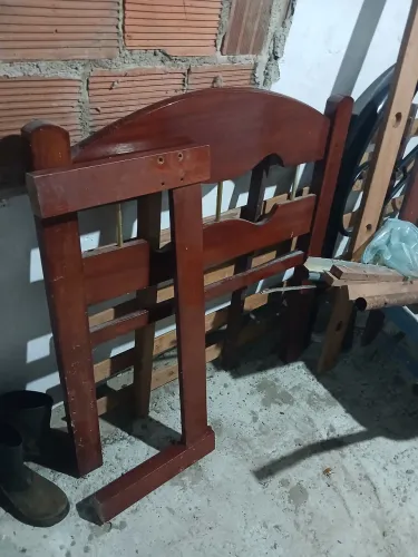 Três cama pra vender duas de solteiro e uma casal