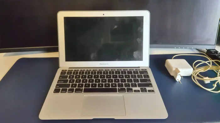 MacBook Air 11? 2012 | i5 | 4GB RAM | SSD 128GB | Restaurado