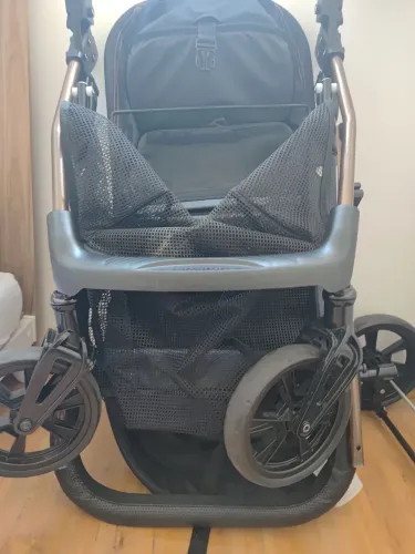 CARRINHO DE BEBÊ