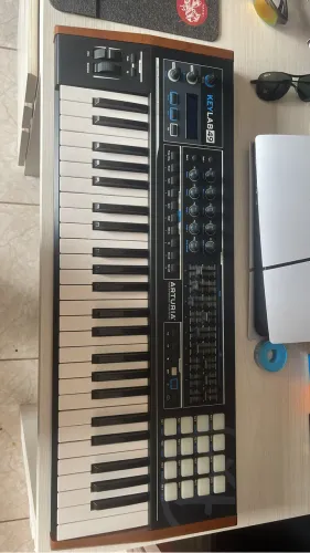 Controladora Arturia keylab 