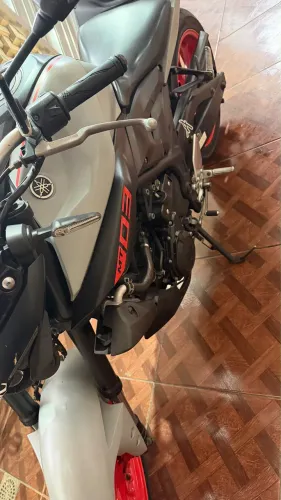 Mt 03, 20.000 km rodados, documento em dia !