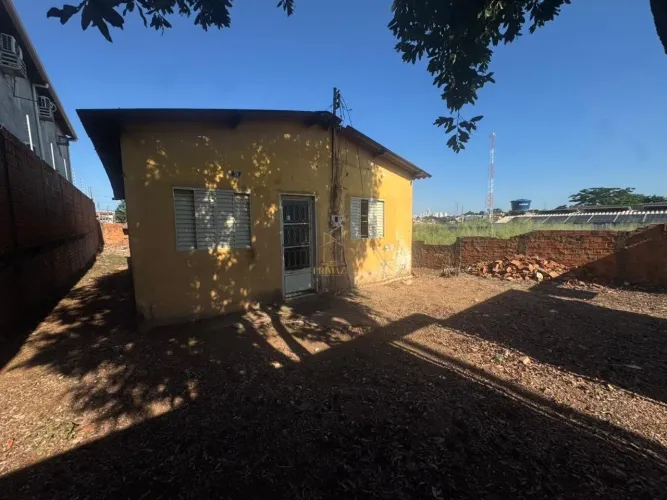 Terreno à venda no bairro Areão