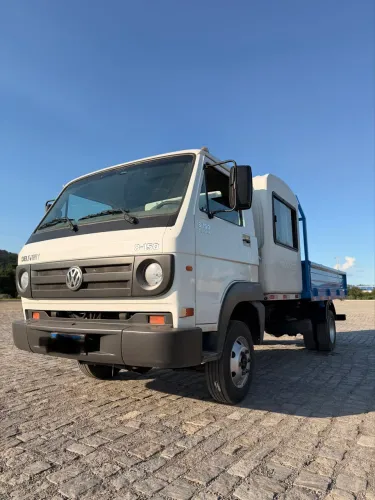 Caminhão 3/4 cabine auxiliar