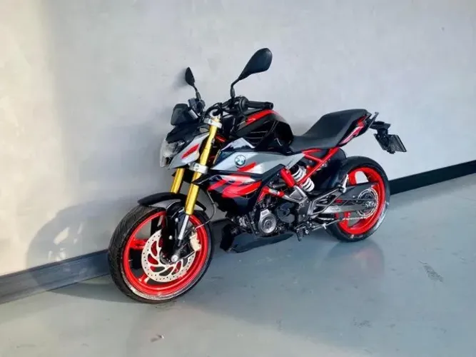 BMW G310 R 2025.