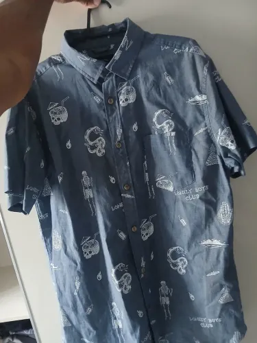 Camisa azul estampada masculina
