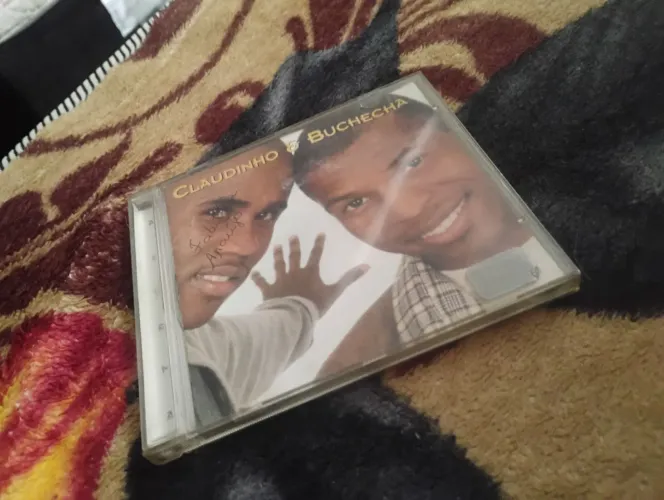 dvd do Claudinho e Buchecha 