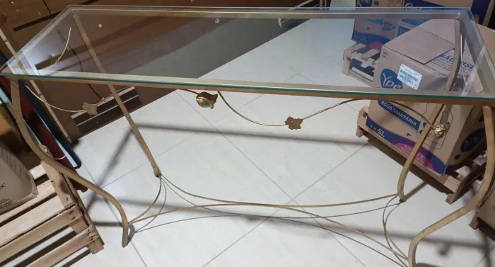 Mesa Aparadora de Vidro
