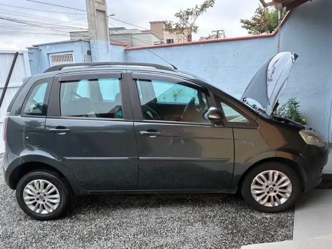 Fiat Idea Attractive 1.4 Fire Flex 8V 5P 2012