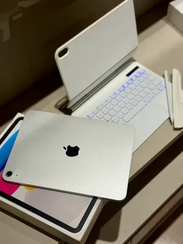 iPad 11