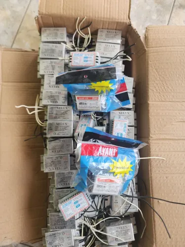 Lote aproximadamente 80 transformadores eletrônico xelux,tecnologia e avante
