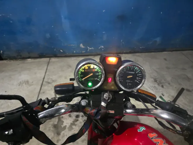 Vendo sundown Hunter  motor 125 varetado o mesmo usado na fan 125.<br>10