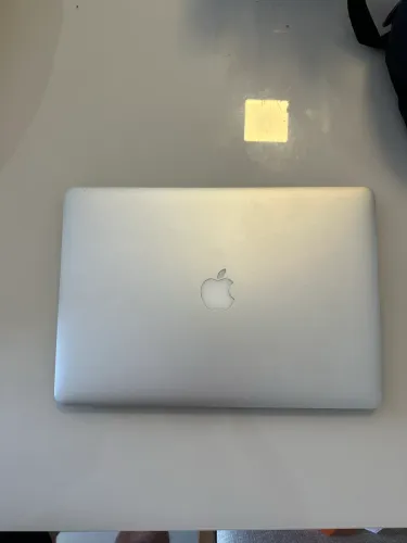 MacBook Pro 16gb i7