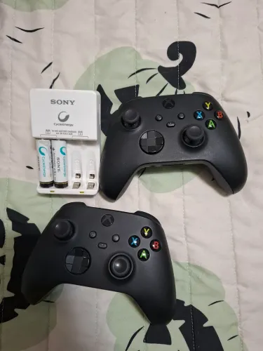 CONTROLE XBOX SERIES PRATICAMENTE NOVO