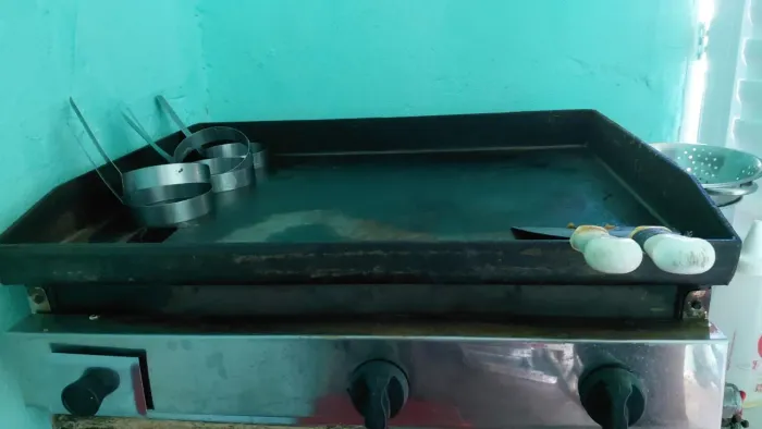 Vende-se Chapa Venâncio 2 bocas com registro. Passo cartão tbm