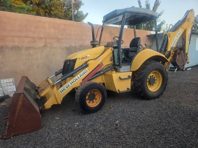 Retroescavadeira B90B 2012 2 Dono
