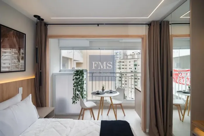 Apartamento Mobiliado em Bela Vista, São Paulo - 25m2, 1 Suíte, Climatizado, Próximo a Ser